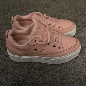Fila Platform sneakers 6.5
